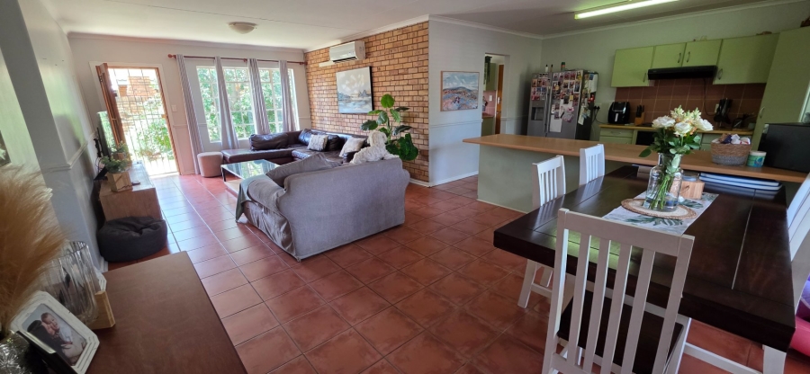 3 Bedroom Property for Sale in Heuwelsig Free State